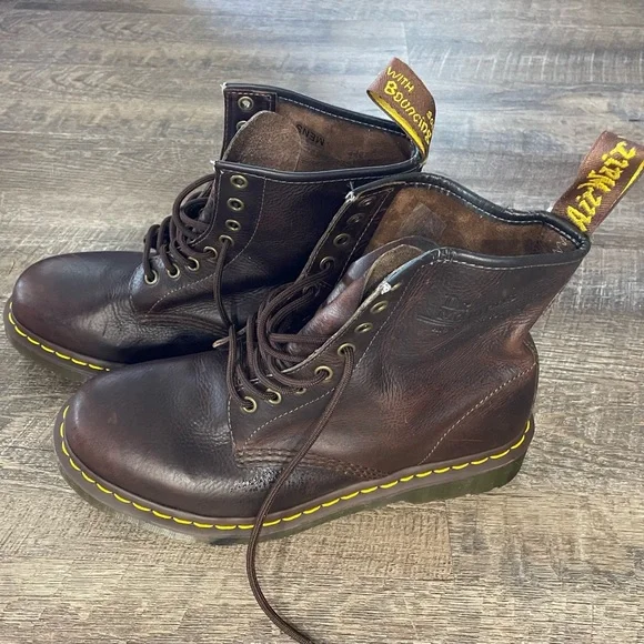 COPY - Unisex Leather Boots - Picture 2 of 5